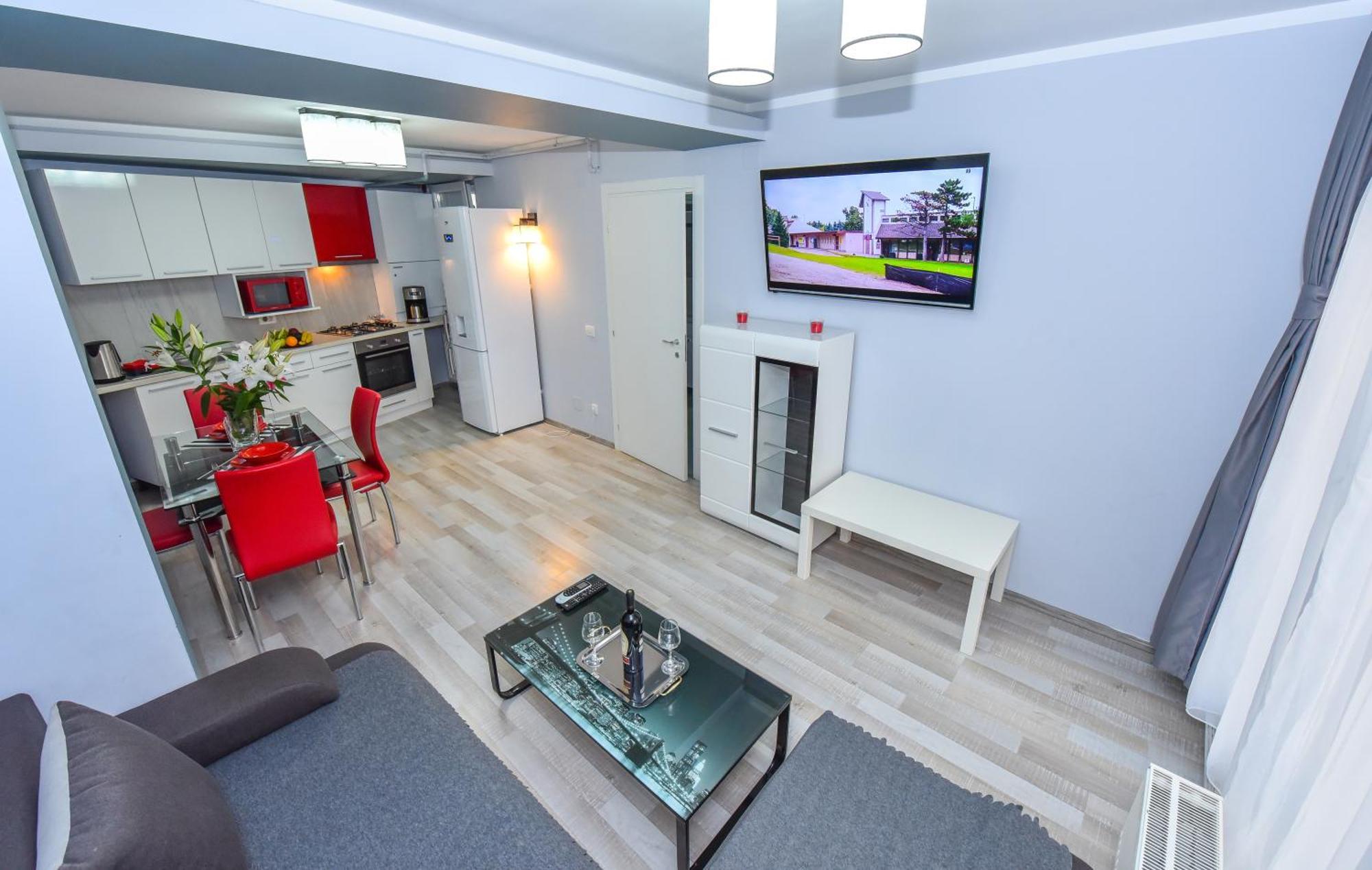 Dracula Adventure Tours Accommodation Bukarest Exterior foto