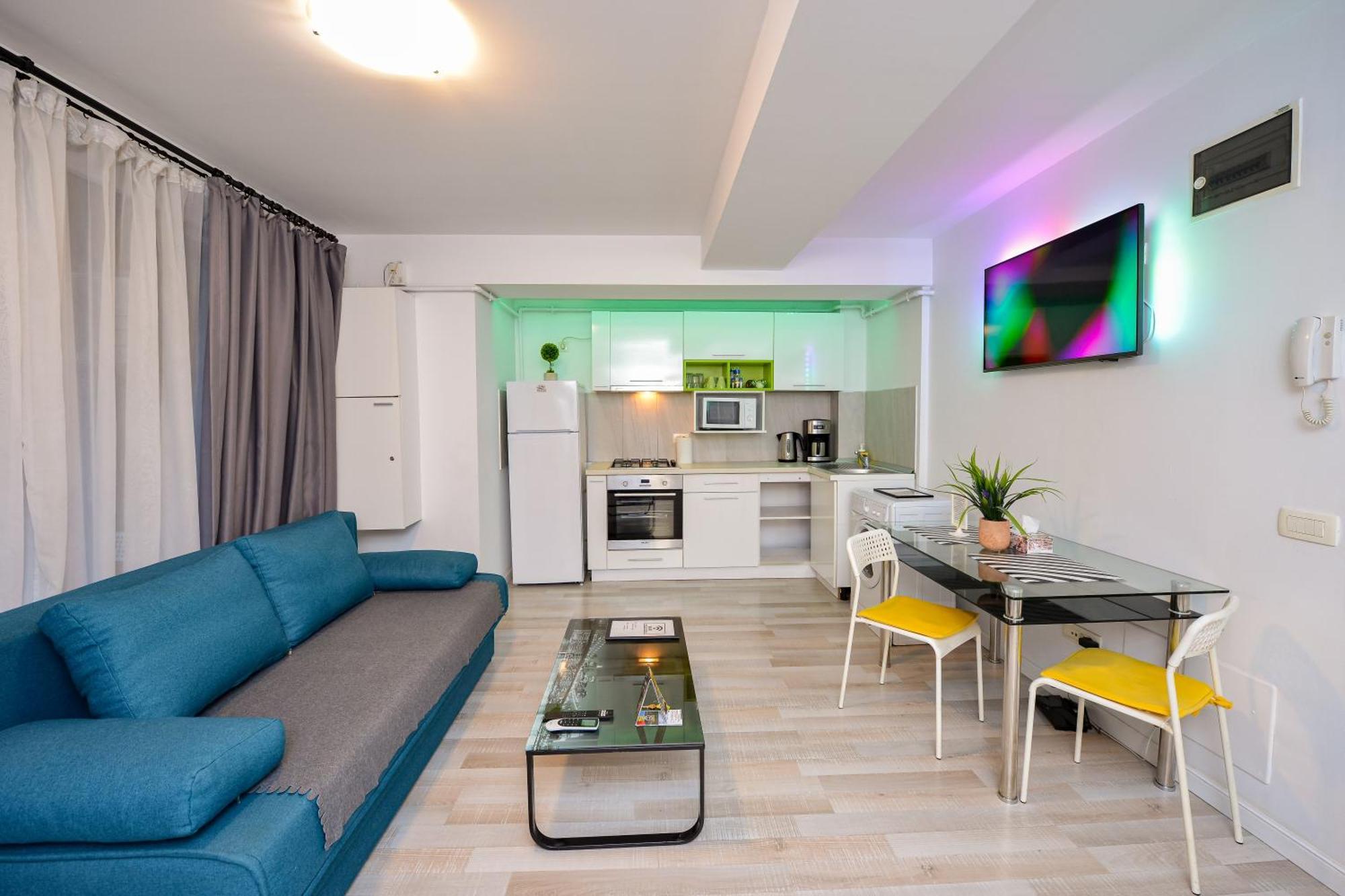 Dracula Adventure Tours Accommodation Bukarest Exterior foto